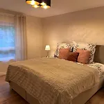 By Hd Mit Parkplatz, Wallbox, Wintergarten Aparthotel