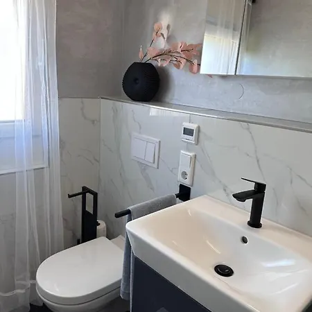 By Hd Mit Parkplatz, Wallbox, Wintergarten 4* Bad Salzuflen