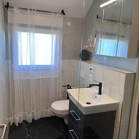By Hd Mit Parkplatz, Wallbox, Wintergarten Aparthotel
