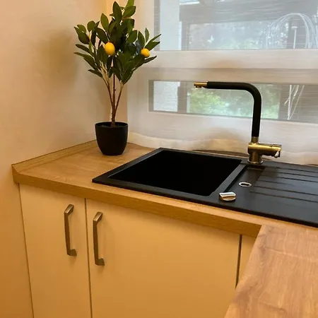 By Hd Mit Parkplatz, Wallbox, Wintergarten Aparthotel *
