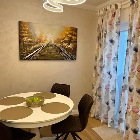 By Hd Mit Parkplatz, Wallbox, Wintergarten Apart Otel Bad Salzuflen