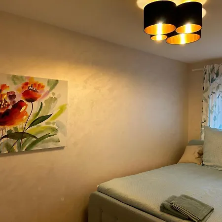 By Hd Mit Parkplatz, Wallbox, Wintergarten Aparthotel
