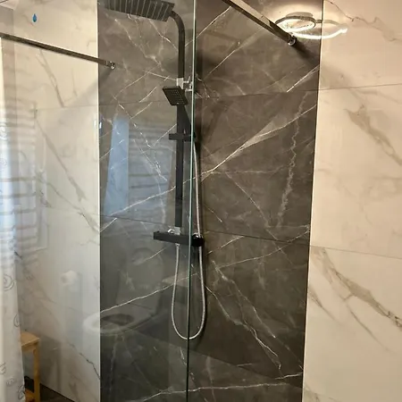 Aparthotel By Hd Mit Parkplatz, Wallbox, Wintergarten