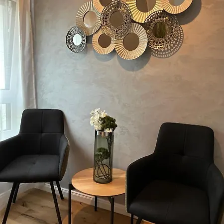 By Hd Mit Parkplatz, Wallbox, Wintergarten Apart Otel