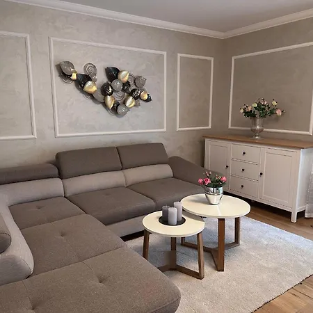 By Hd Mit Parkplatz, Wallbox, Wintergarten Bad Salzuflen