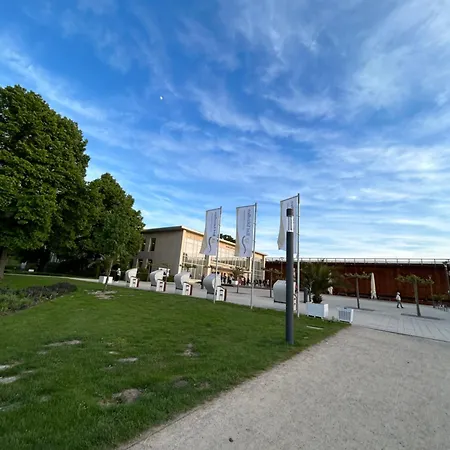 By Hd Mit Parkplatz, Wallbox, Wintergarten