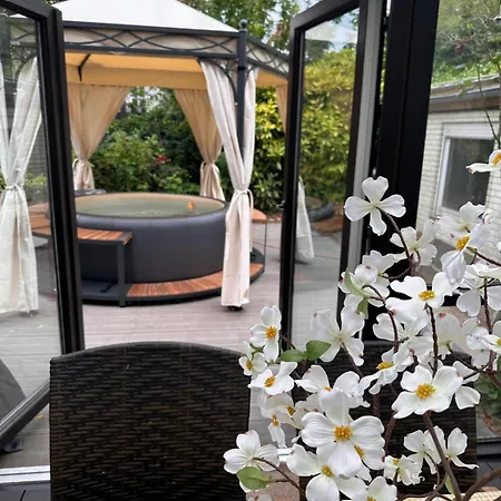 By Hd Mit Parkplatz, Wallbox, Wintergarten Bad Salzuflen