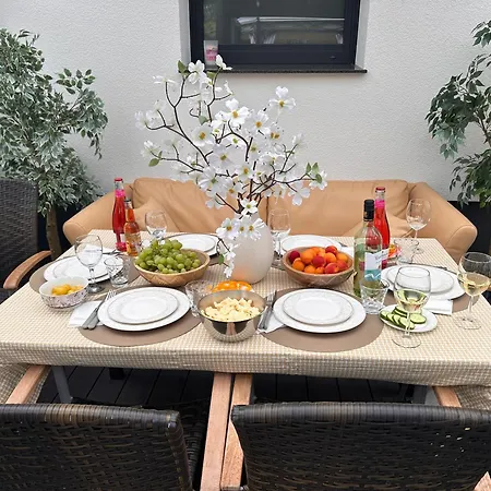 By Hd Mit Parkplatz, Wallbox, Wintergarten Apart Otel 4*