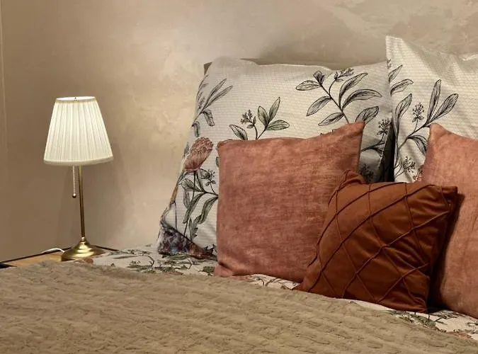 By Hd Mit Parkplatz, Wallbox, Wintergarten