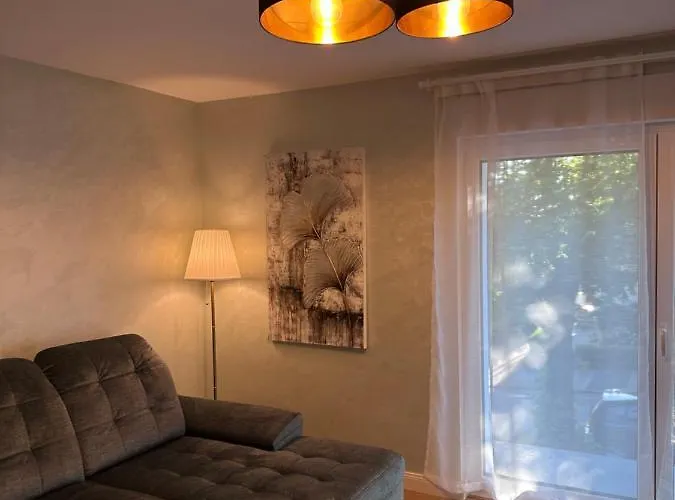 By Hd Mit Parkplatz, Wallbox, Wintergarten