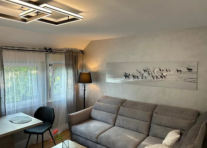 By Hd Mit Parkplatz, Wallbox, Wintergarten Aparthotel