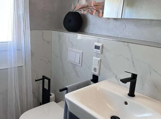 By Hd Mit Parkplatz, Wallbox, Wintergarten 4* Bad Salzuflen