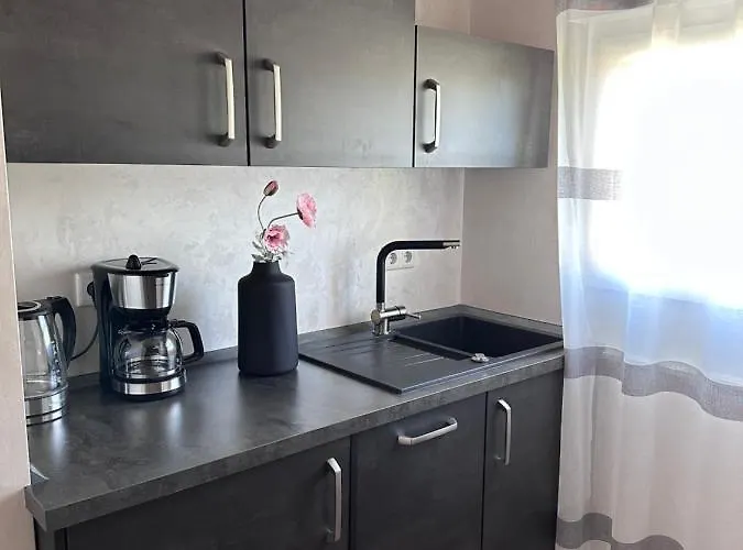 By Hd Mit Parkplatz, Wallbox, Wintergarten Bad Salzuflen