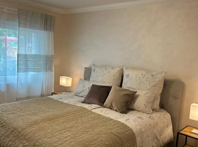 By Hd Mit Parkplatz, Wallbox, Wintergarten Bad Salzuflen