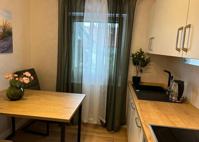 By Hd Mit Parkplatz, Wallbox, Wintergarten