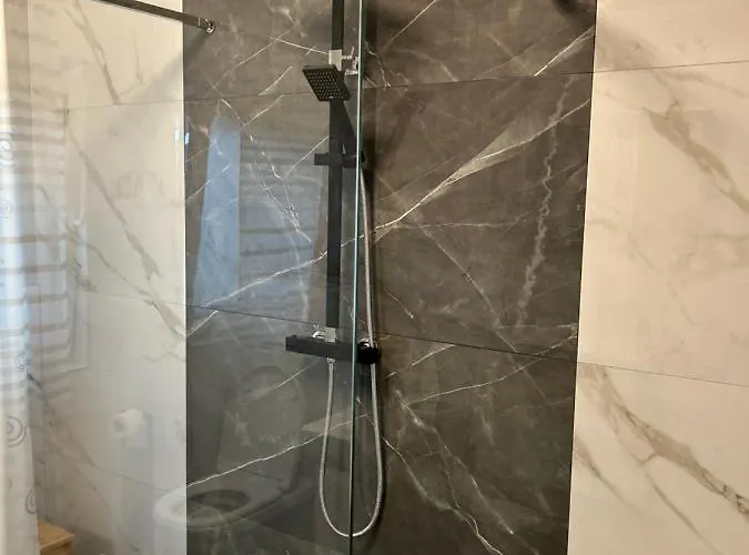 Aparthotel By Hd Mit Parkplatz, Wallbox, Wintergarten