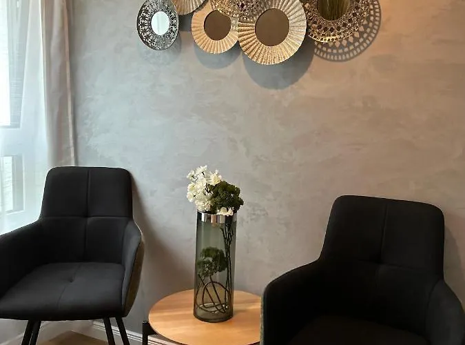 By Hd Mit Parkplatz, Wallbox, Wintergarten Aparthotel