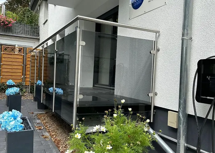 By Hd Mit Parkplatz, Wallbox, Wintergarten