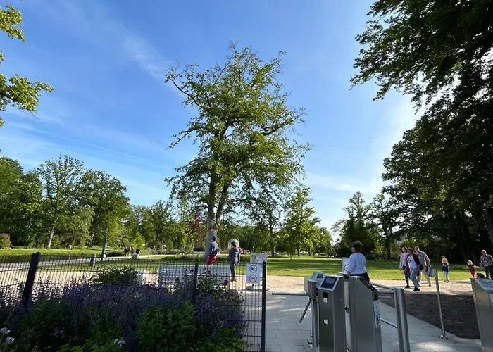 By Hd Mit Parkplatz, Wallbox, Wintergarten 4*